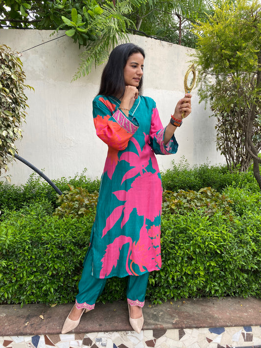 Muslin Abstract Print Kurta Pant Set