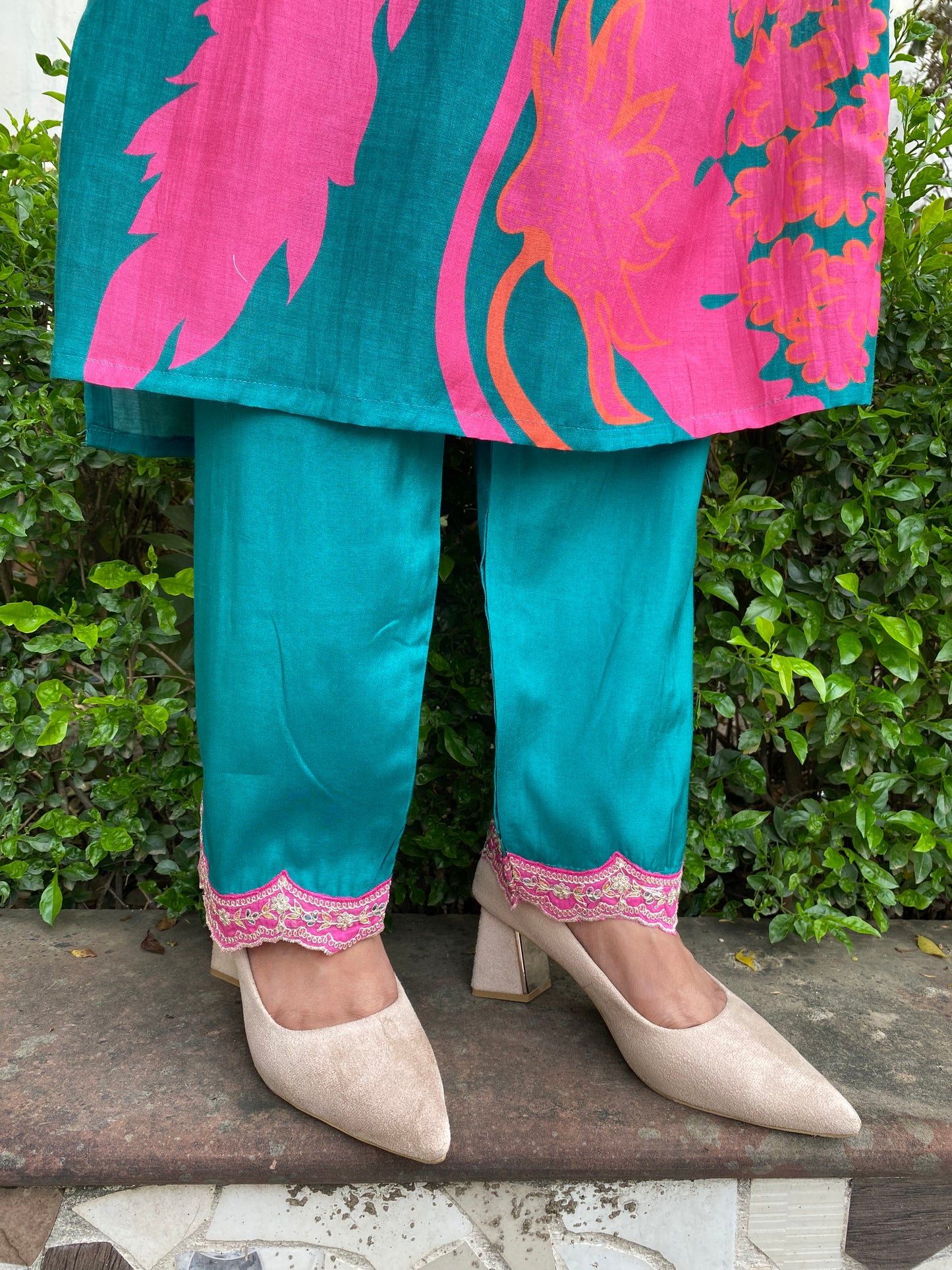 Muslin Abstract Print Kurta Pant Set