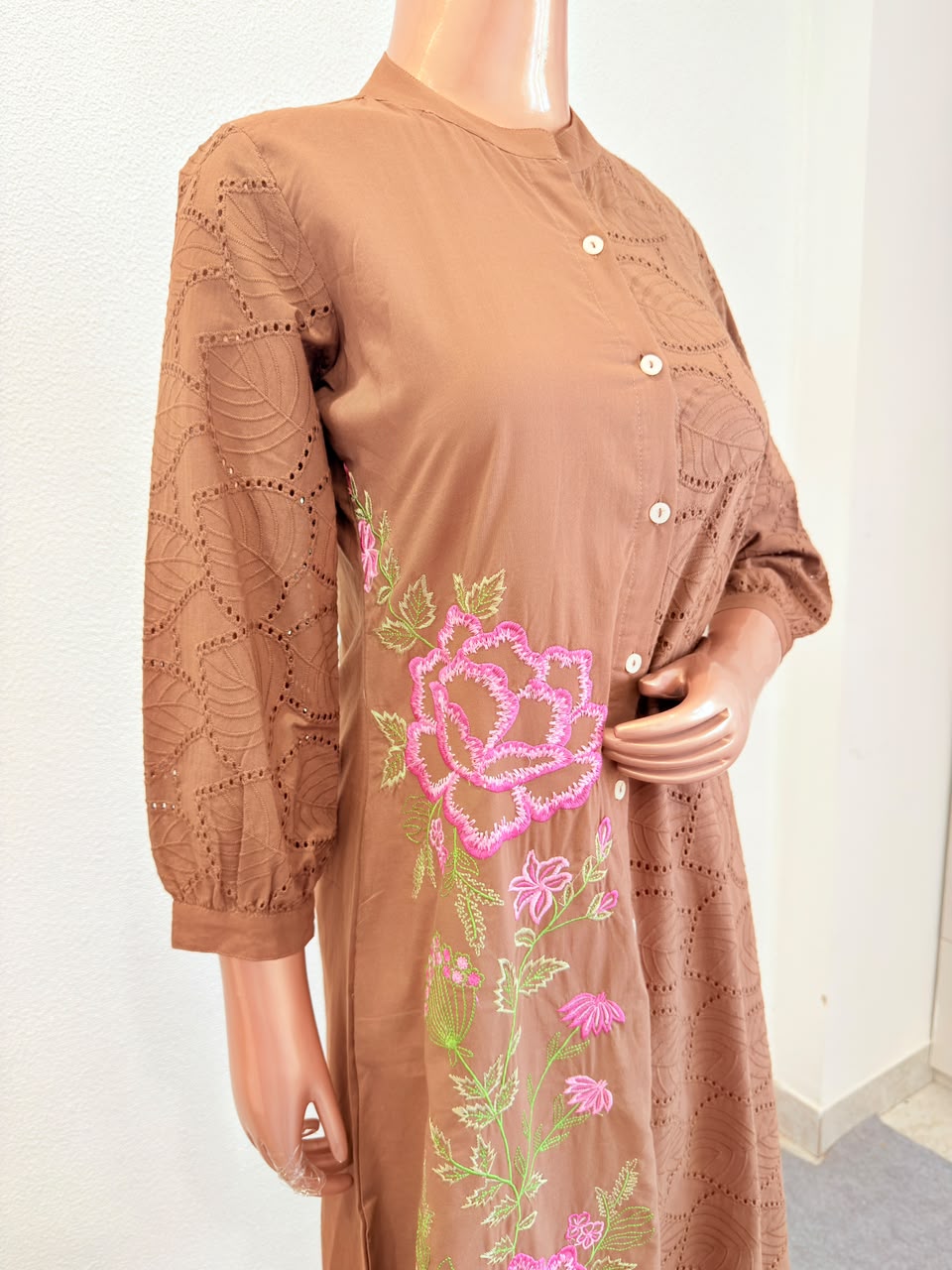 Schifili Cotton Kurta Pant Set with Embroidery