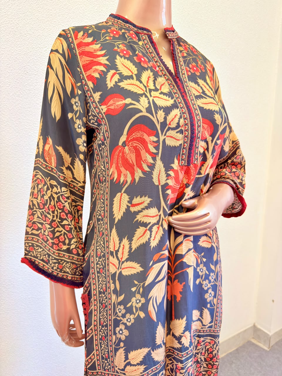 Floral Print Crepe Short Suit with Salwar & Dupatta- Black