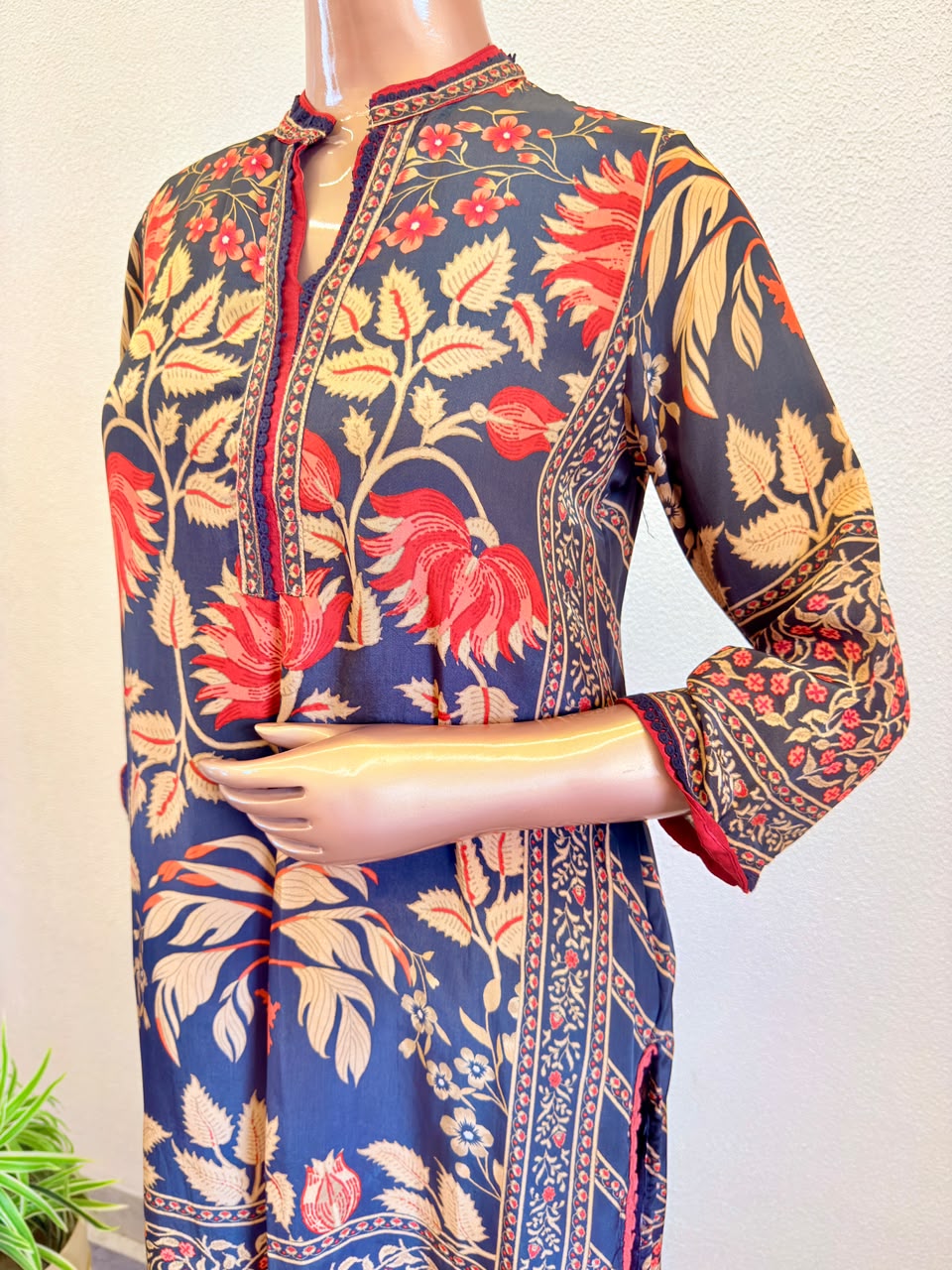 Floral Print Crepe Short Suit with Salwar & Dupatta- Black