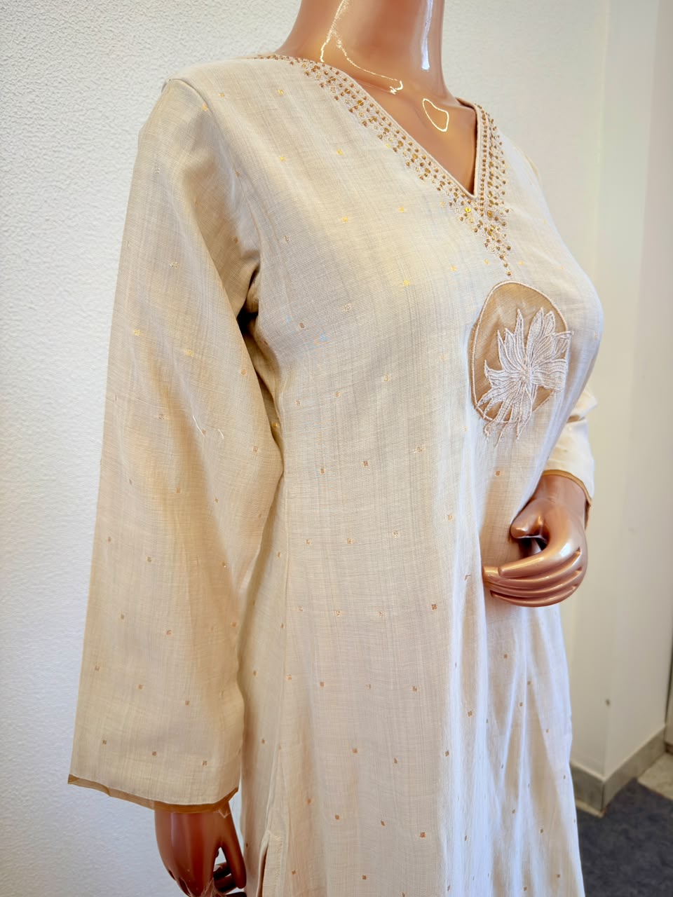 Cotton Tissue Suit Set with Zari Border & Applique Work