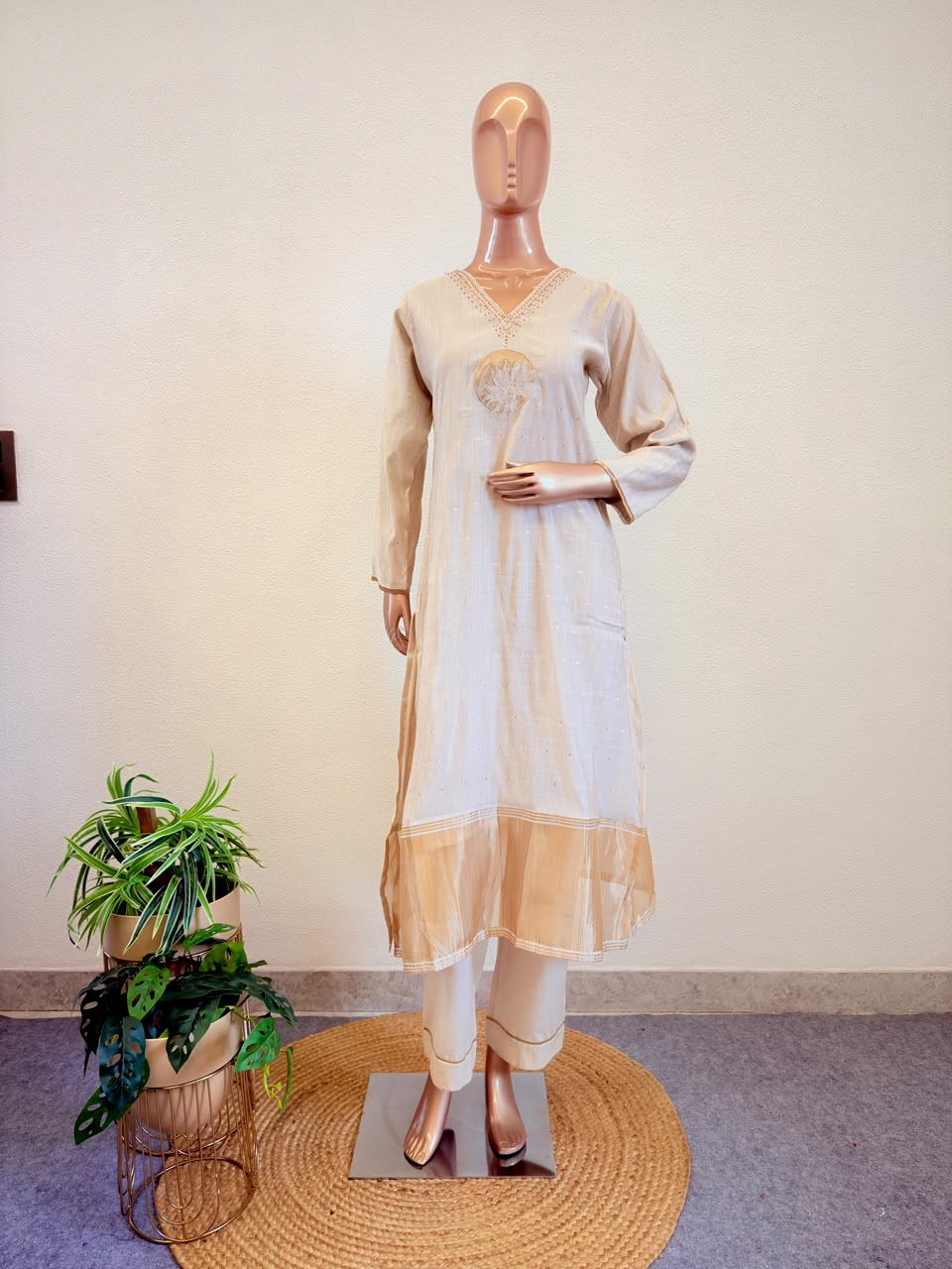 Cotton Tissue Suit Set with Zari Border & Applique Work