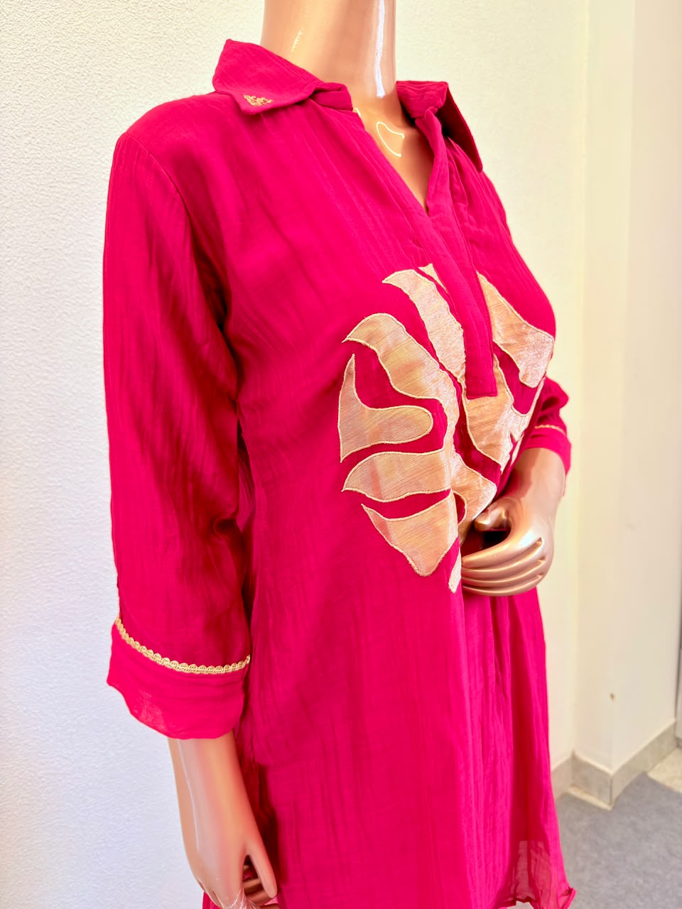 Mul Chanderi Collared Coord Set with Tissue Applique Motif