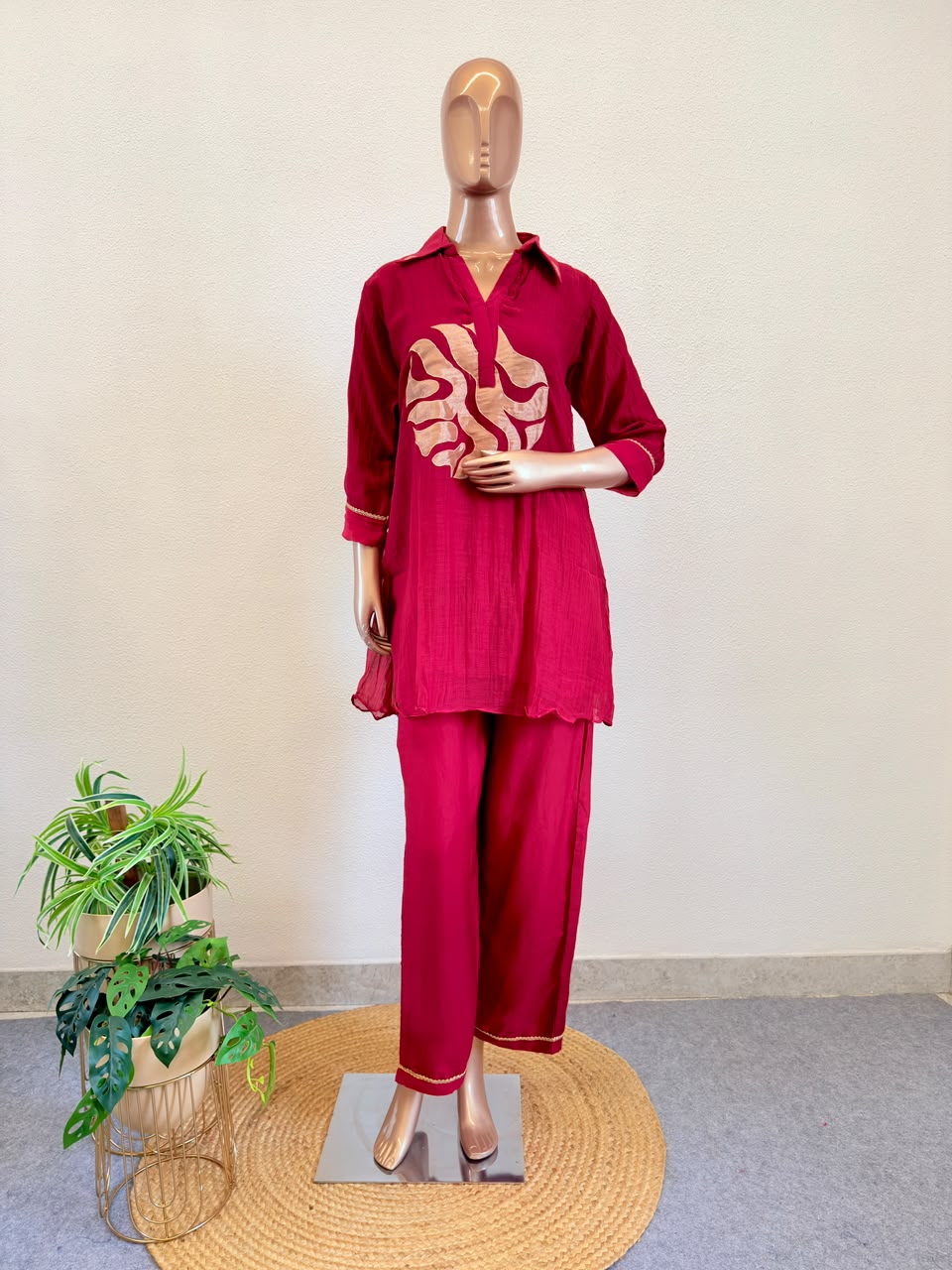 Mul Chanderi Collared Coord Set with Tissue Applique Motif