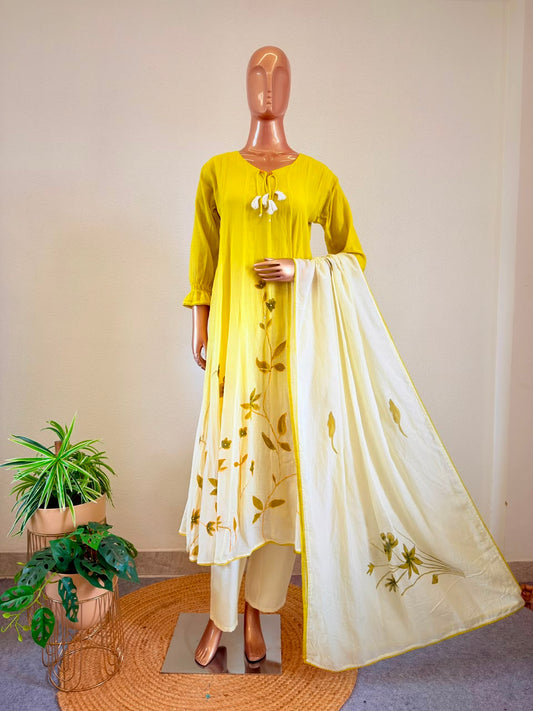 Chanderi Flared Ombre Suit Set with Hand Painting & Kantha Work