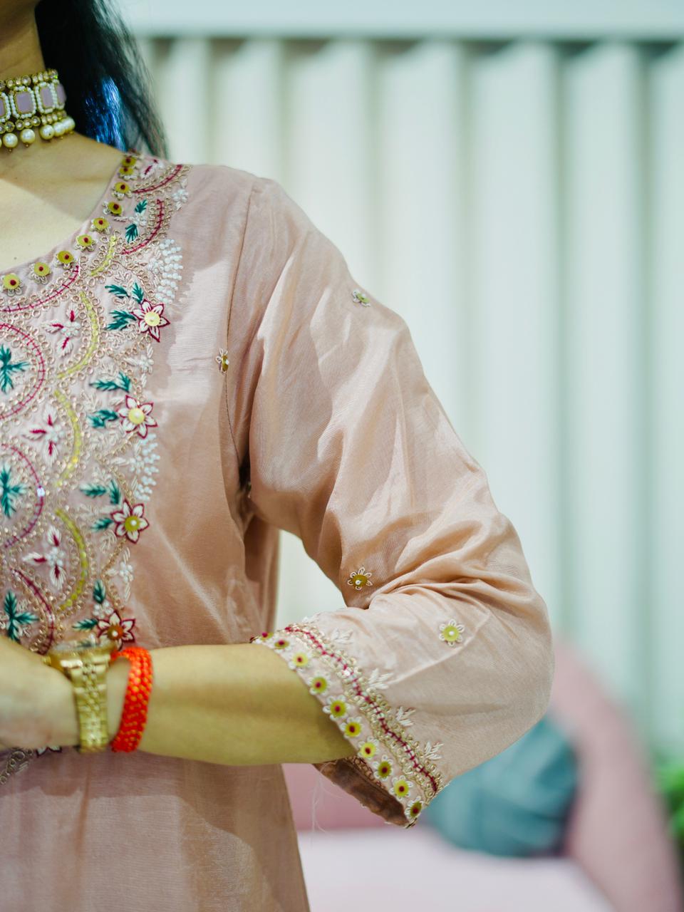 Dola Silk Short Kurta Suit Set- Peach