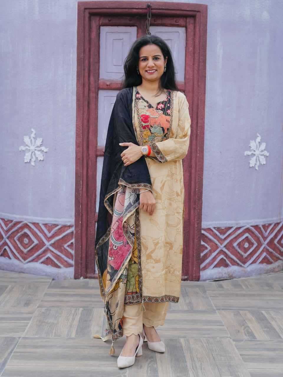 Kalamkari Print Crepe Suit Set with Contrast Dupatta