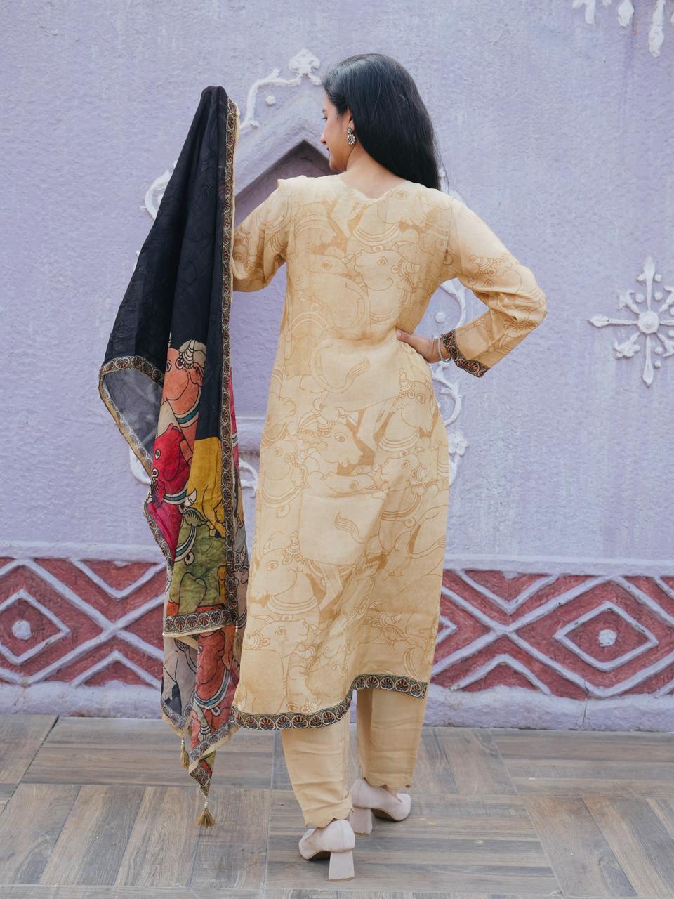 Kalamkari Print Crepe Suit Set with Contrast Dupatta