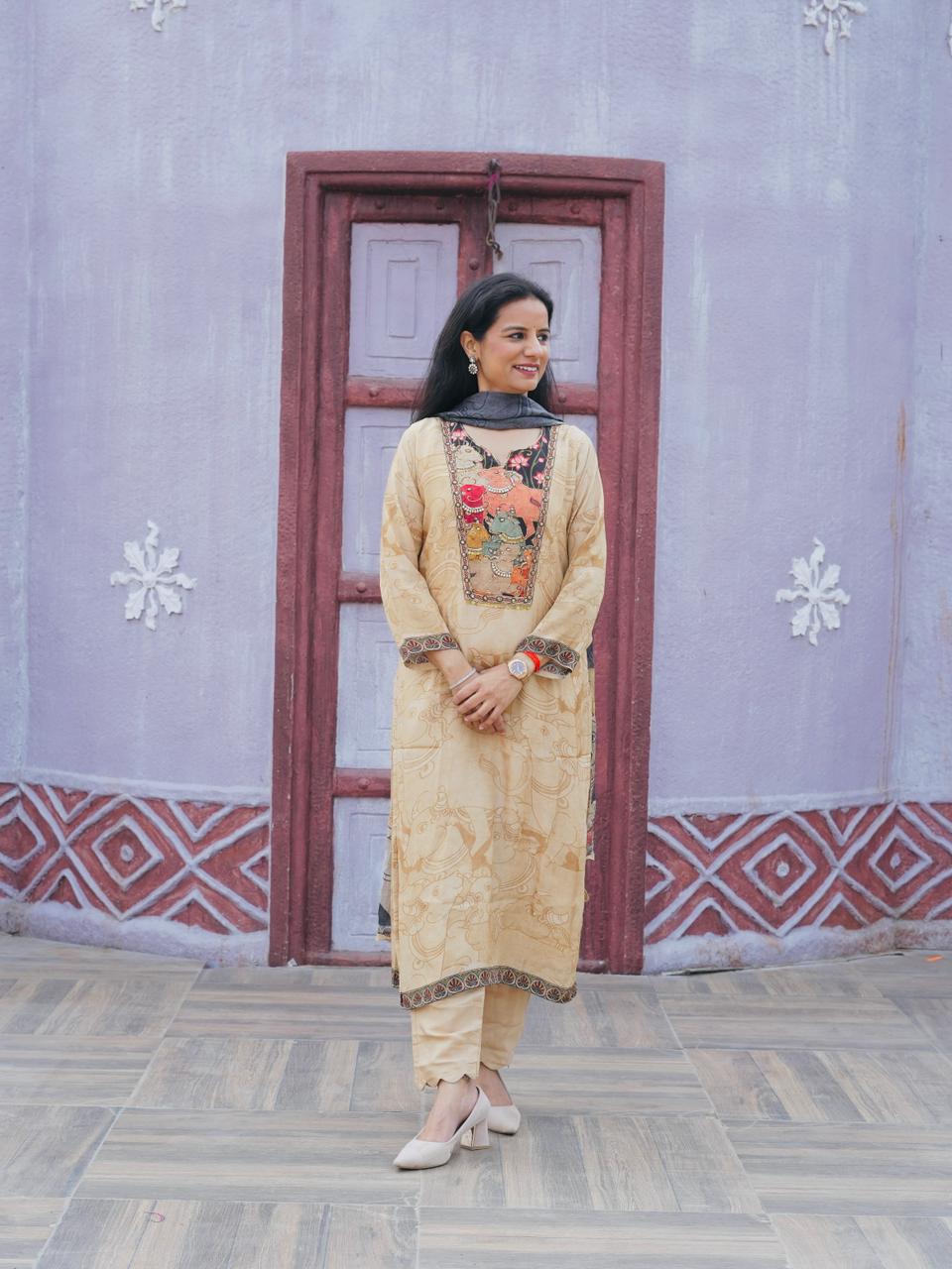 Kalamkari Print Crepe Suit Set with Contrast Dupatta