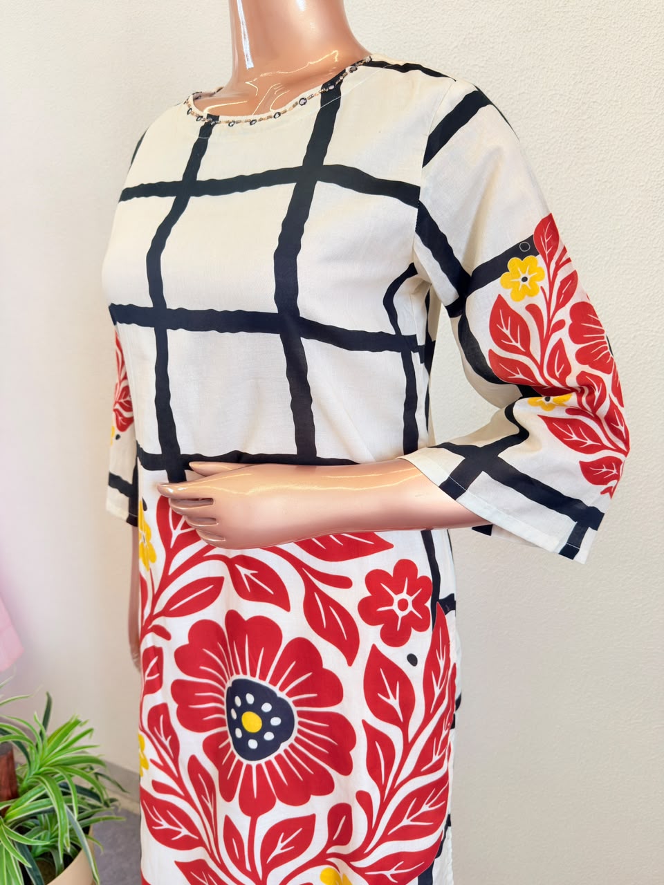 Geometric Grid Mul Cotton Kurta Pant Set with Hand-Embellished Neckline