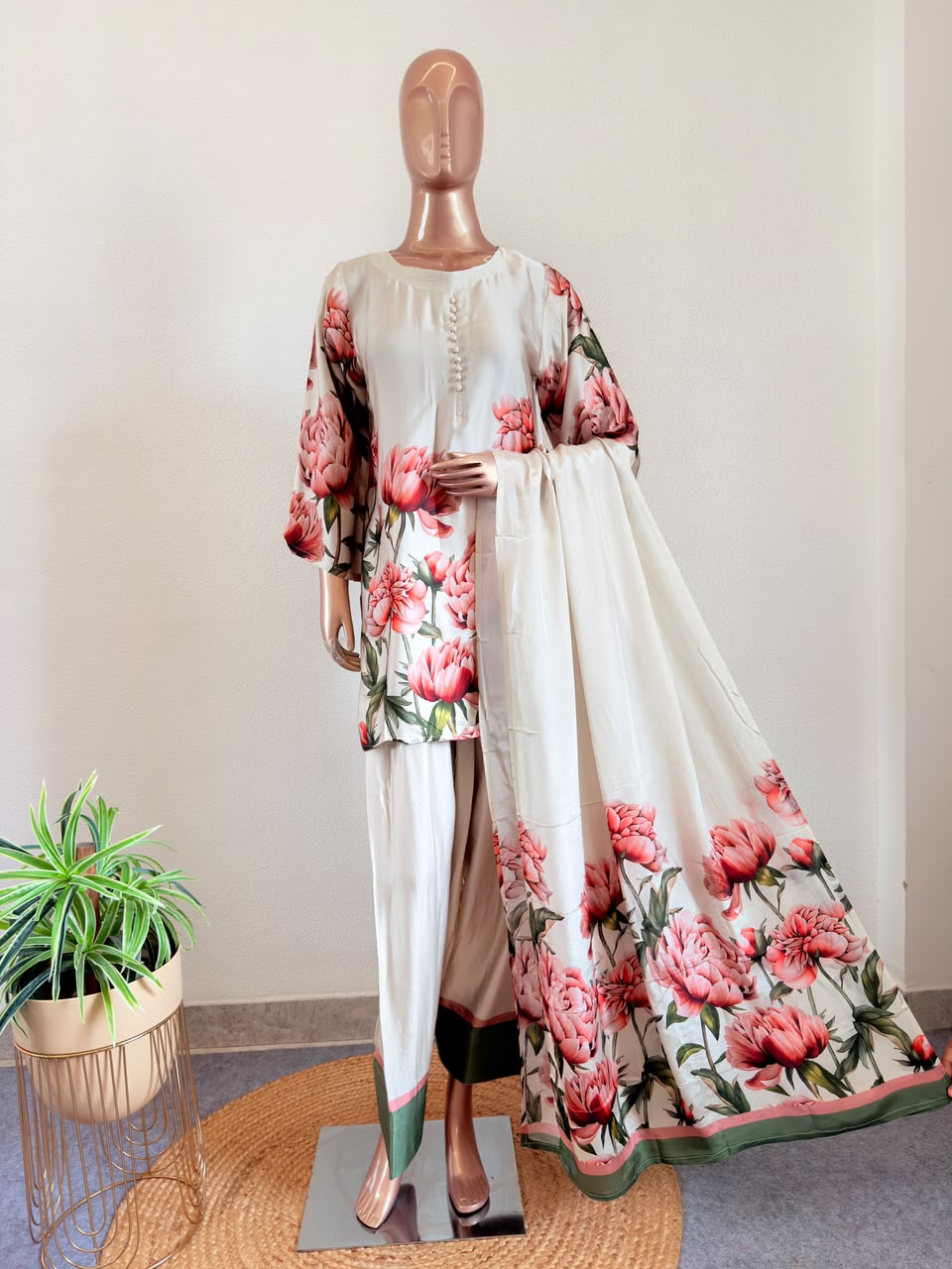Ivory Digital Floral Print Kurta Set with Potli Buttons and Farshi Pants