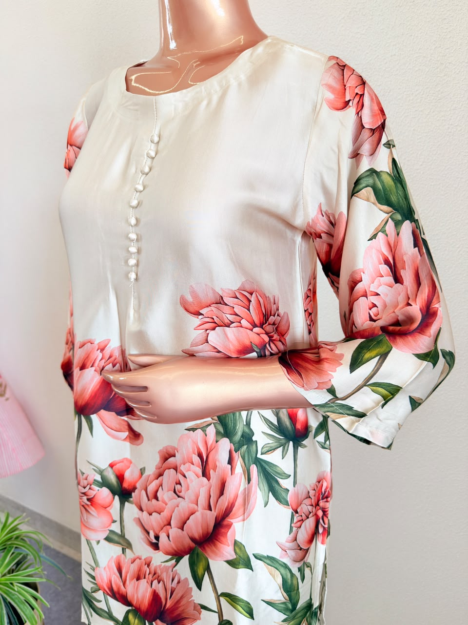 Ivory Digital Floral Print Kurta Set with Potli Buttons and Farshi Pants