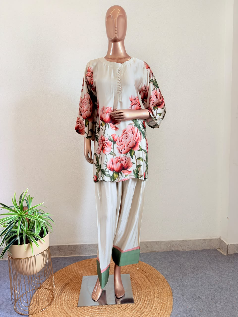 Ivory Digital Floral Print Kurta Set with Potli Buttons and Farshi Pants