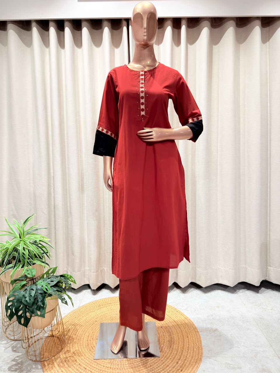 Contrast Placket Straight Suit Set with Geometric Print Dupatta