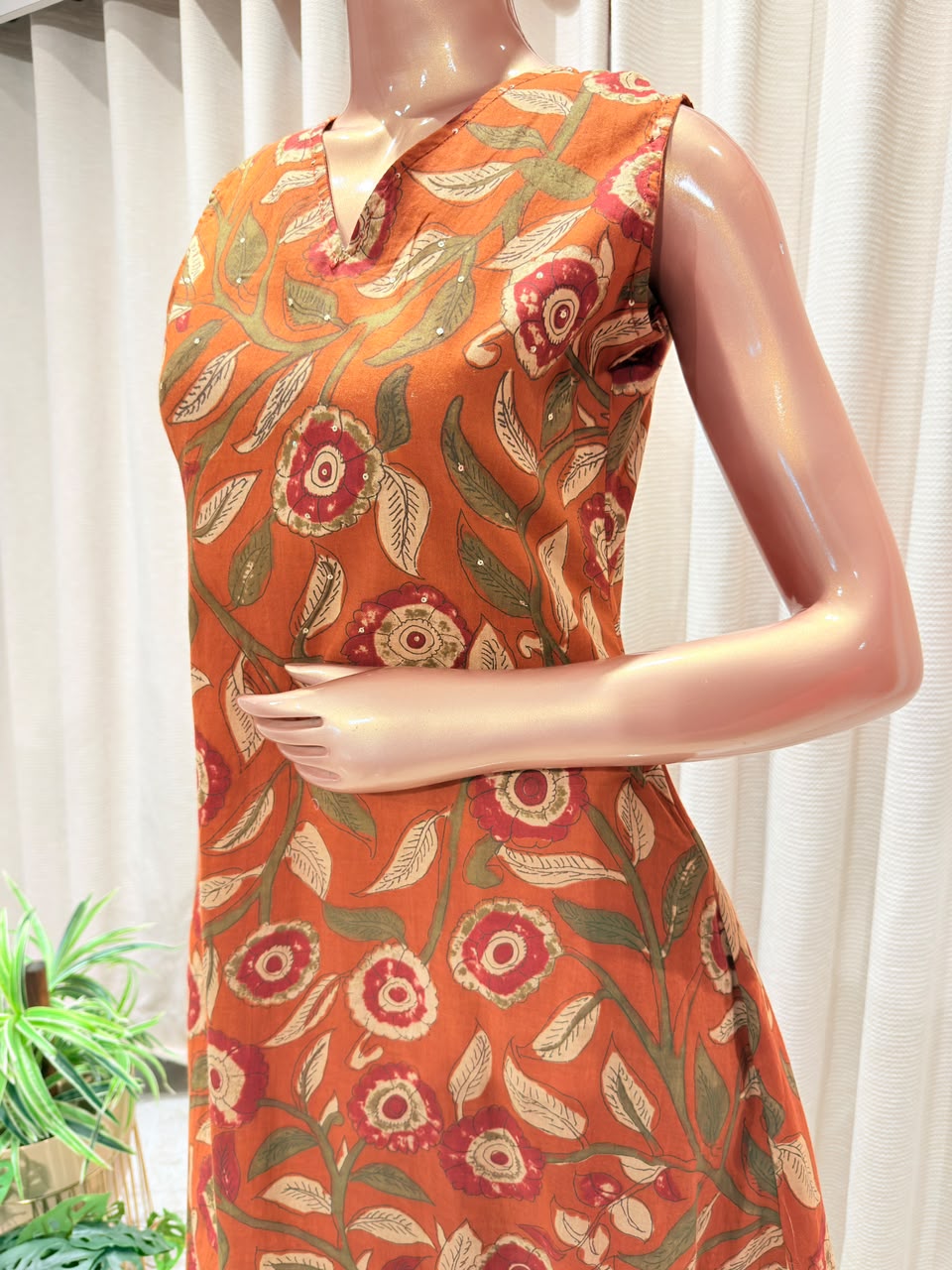 Kalamkari Print Sleeveless A-Line Suit Set with Dupatta