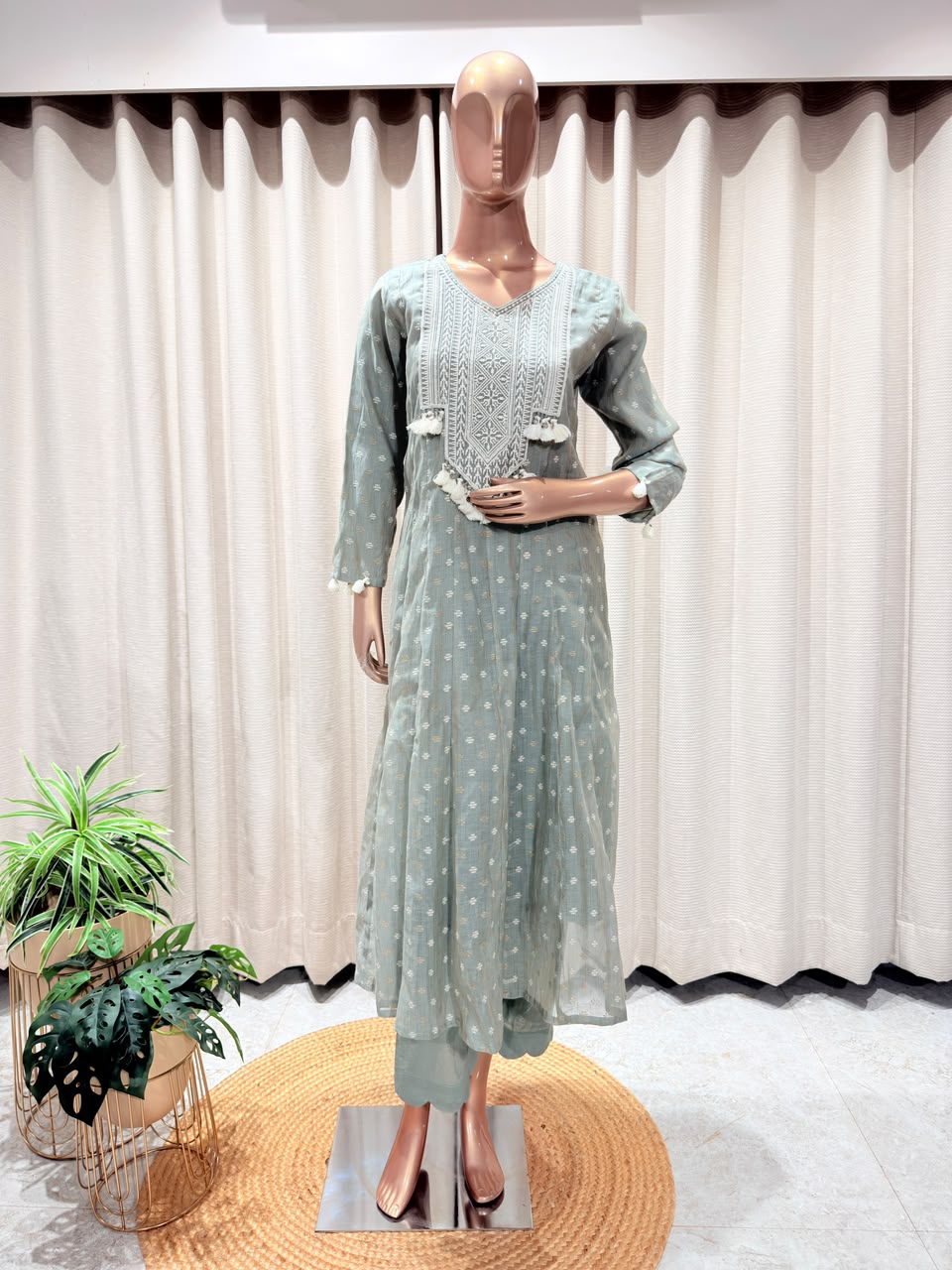 Embroidered Yoke Flared Suit Set with Scalloped Border Dupatta & Tassels