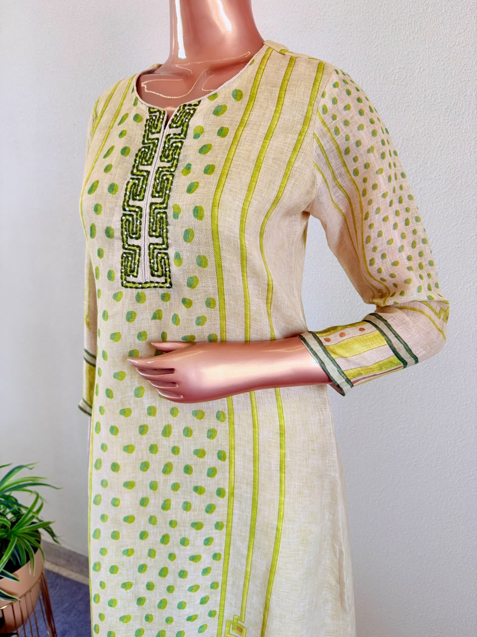 Geometric Print Linen Suit Set with Dupatta