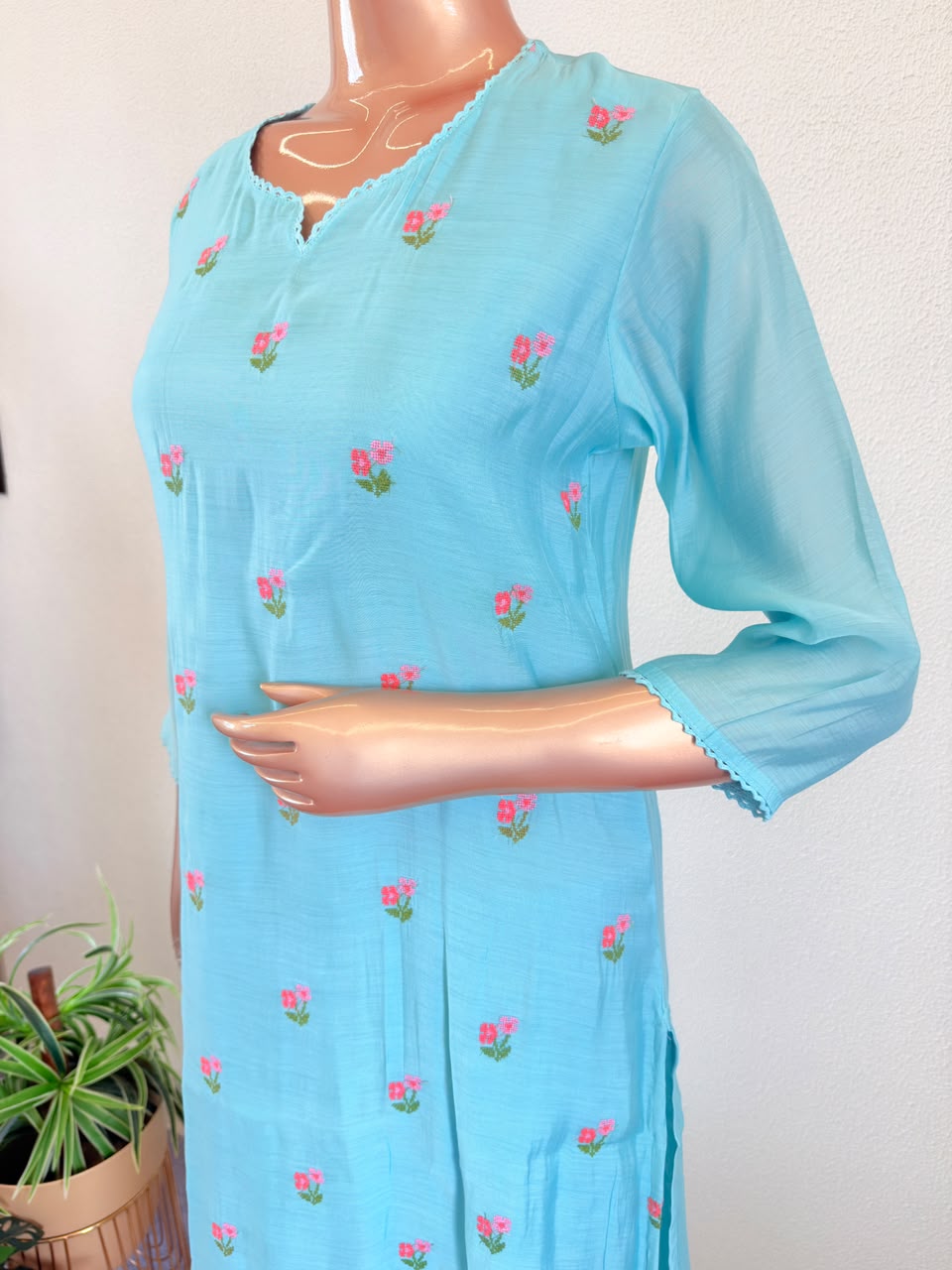 Scalloped Neckline Floral Embroidered Suit Set with Dupatta