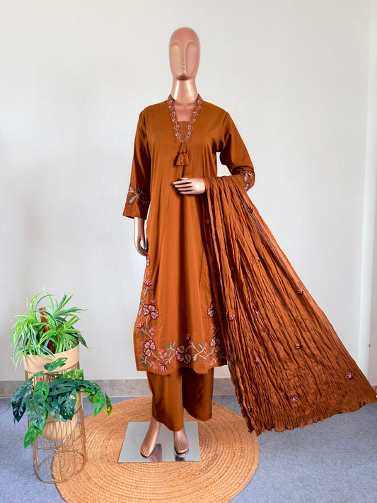 Floral Thread Embroidered V-Neck Suit Set with Crushed Dupatta
