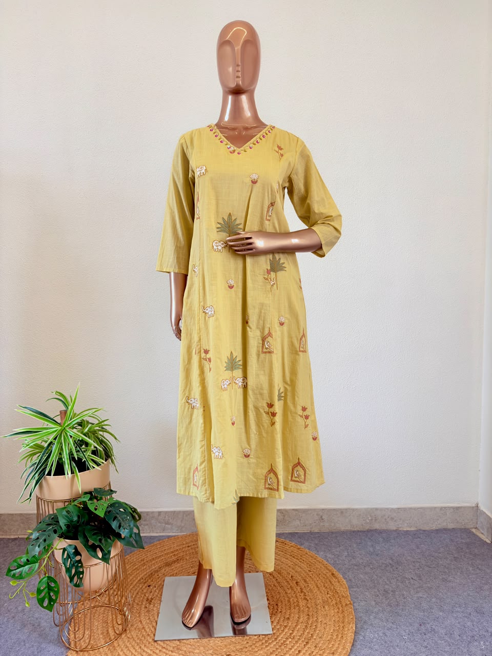 Pichwai Embriodered Cotton Suit Set with V Neckline