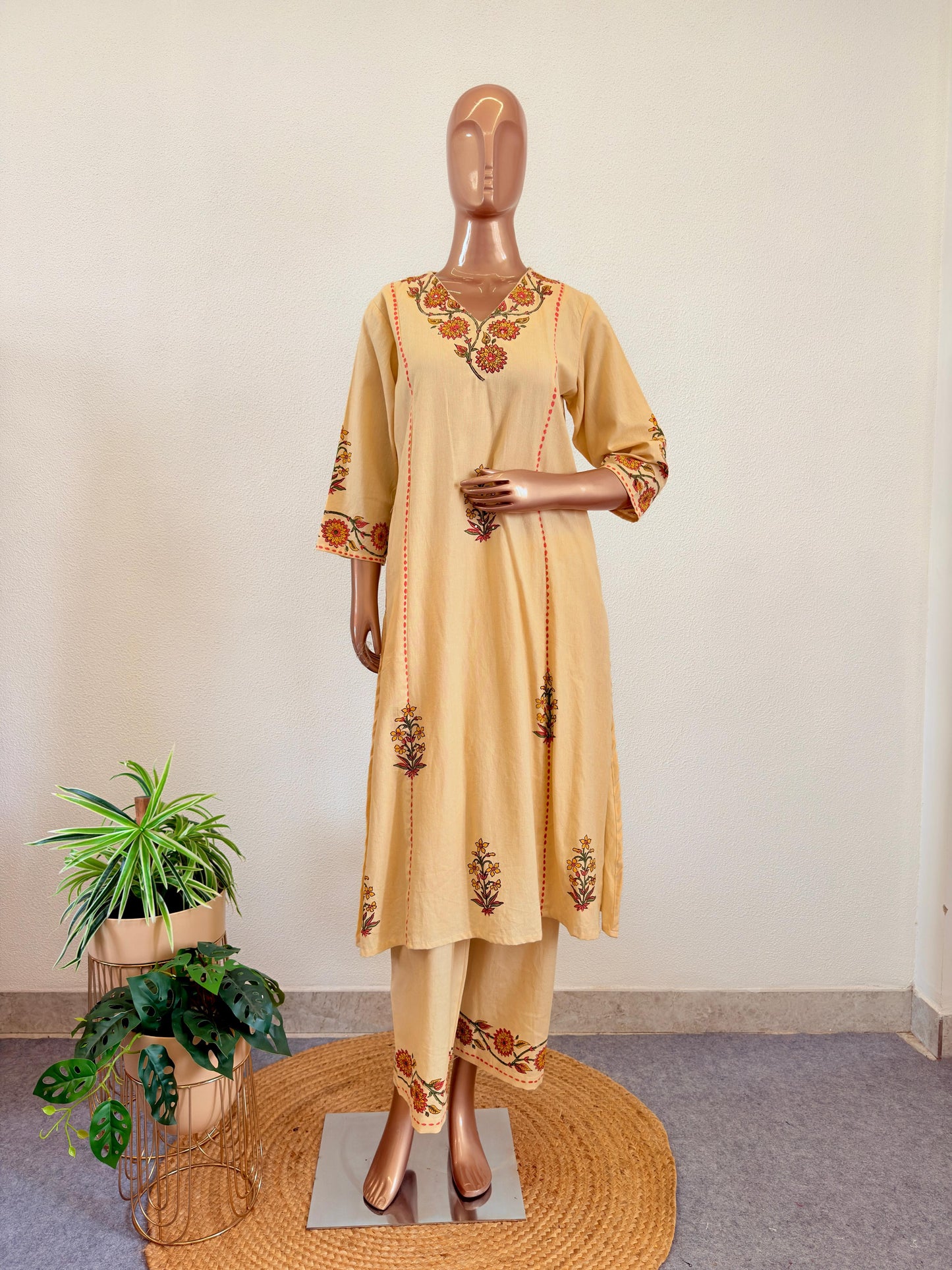 Floral Embroidered V-Neck Kurta Set with Trousers & Printed Kota Doria Dupatta