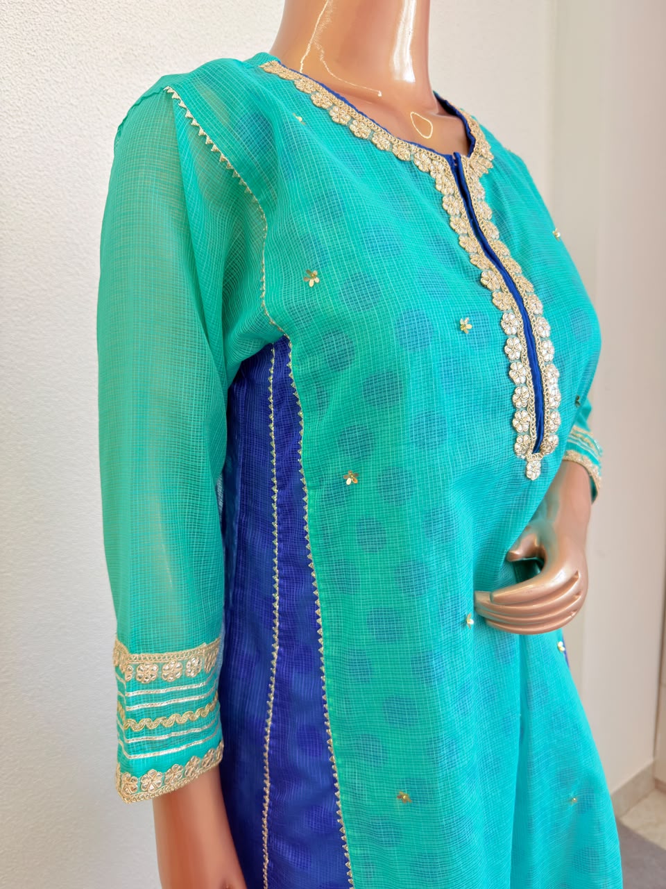 Lace Neckline Kota Doriya Kurta Set with Polka Dot Farsi Salwar & Inner
