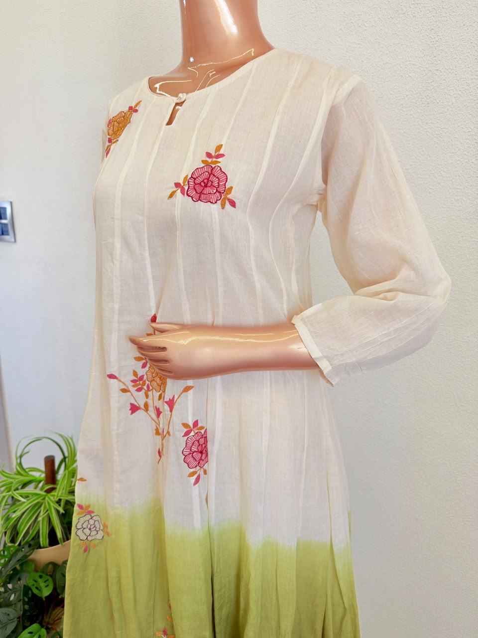 Ombre Mul Cotton Embroidered Flared Kurta Set with Scalloped Dupatta - Green