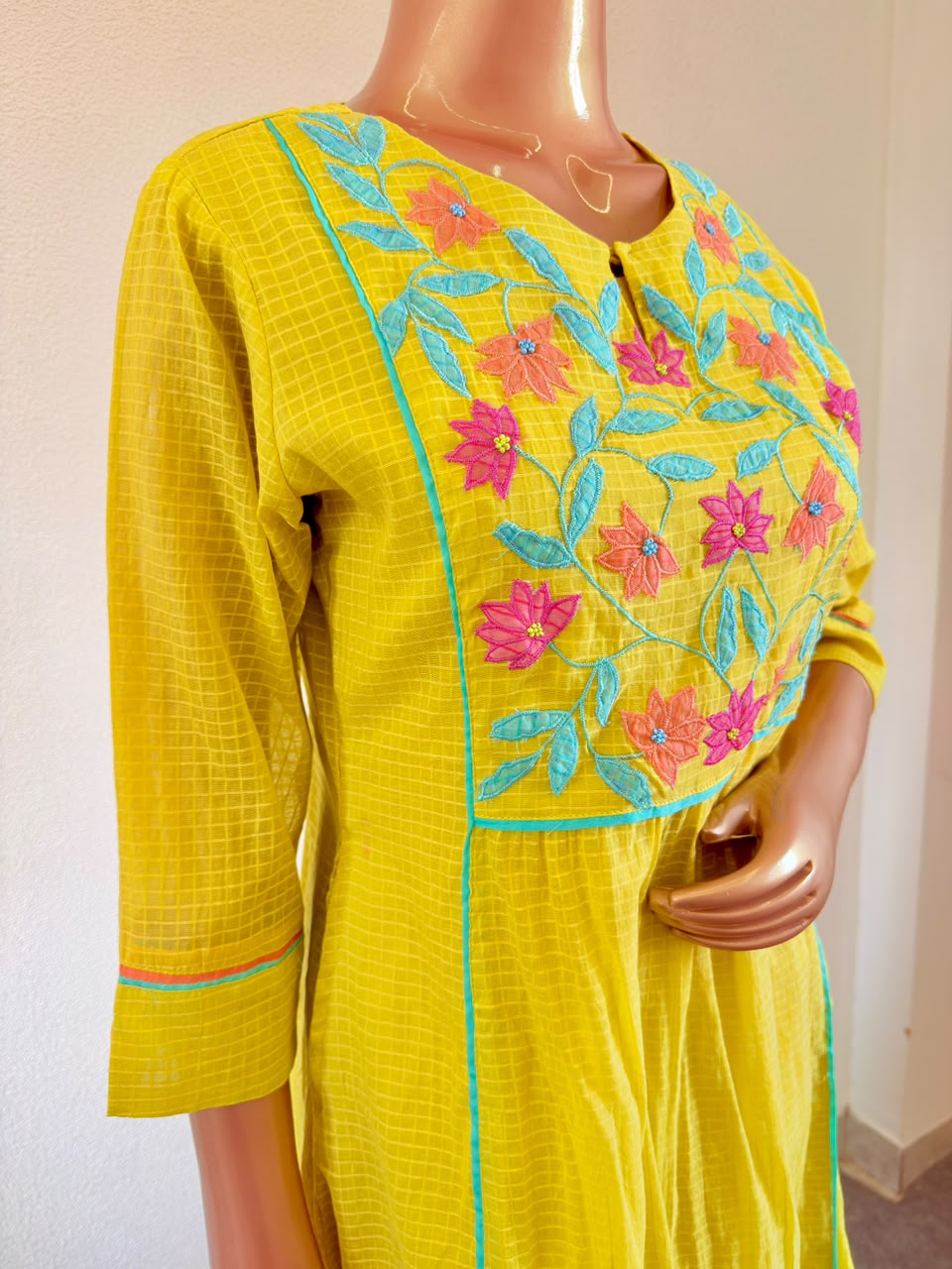 Applique Yoke Mul Chanderi Suit Set with Contrast Piping Detailing