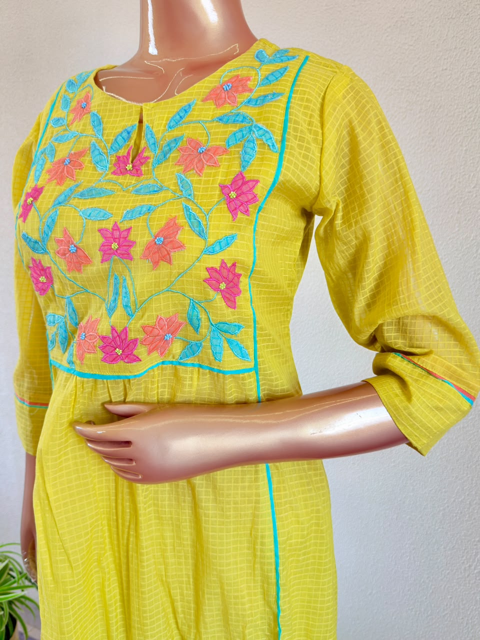 Applique Yoke Mul Chanderi Suit Set with Contrast Piping Detailing