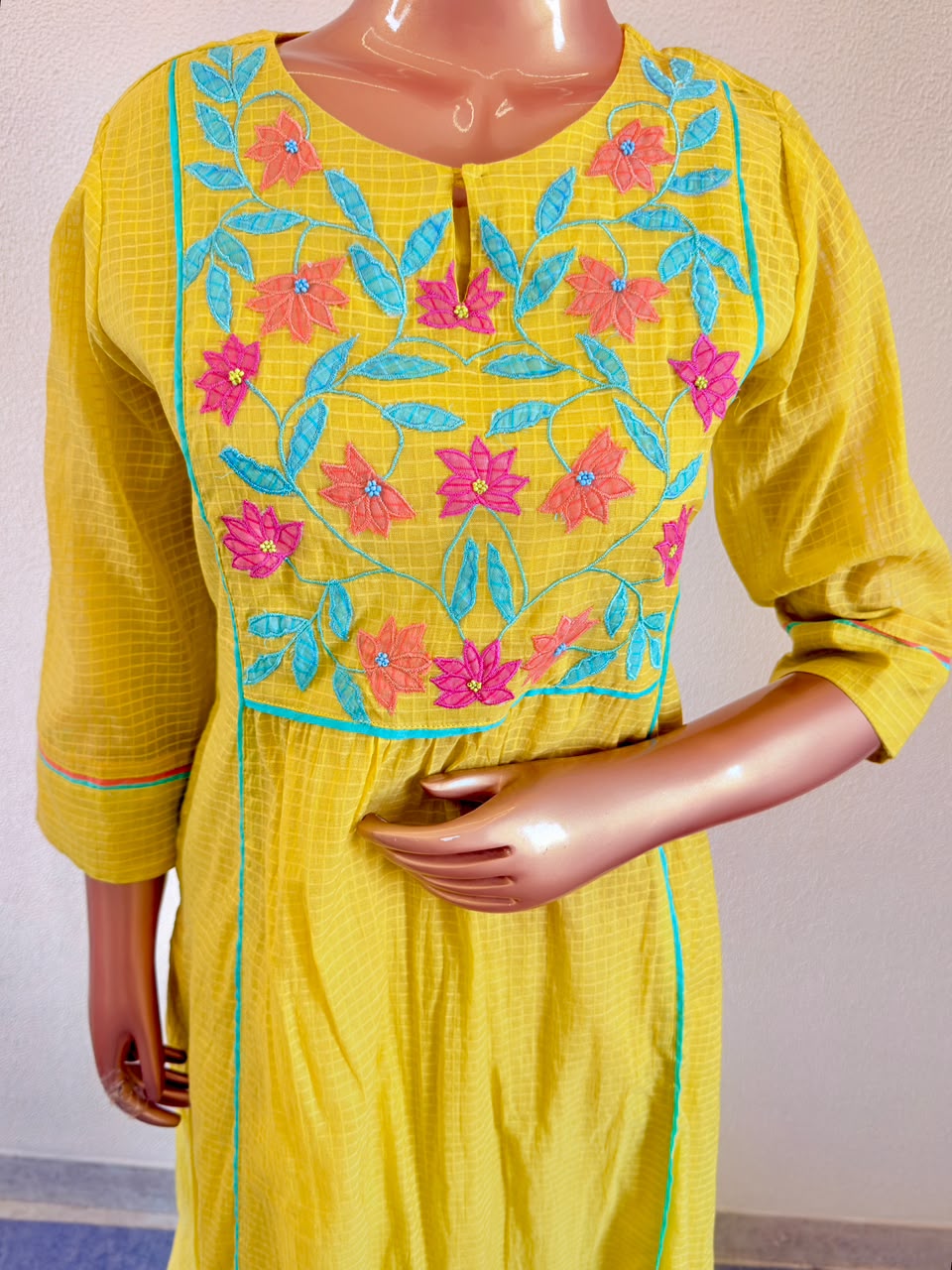 Applique Yoke Mul Chanderi Suit Set with Contrast Piping Detailing