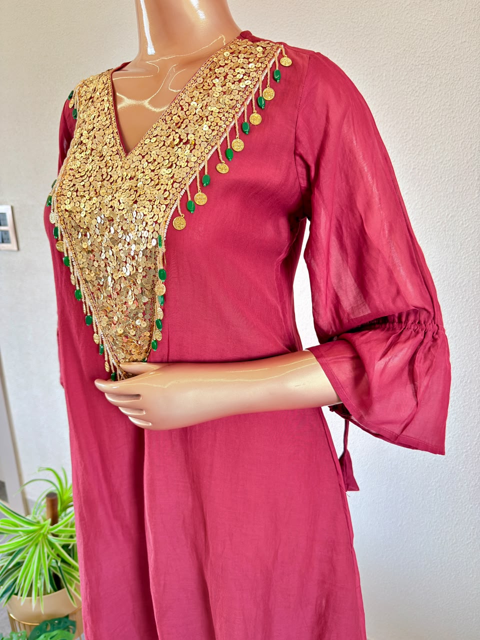Mul Chanderi Gold Sequin V-Yoke Coord Set