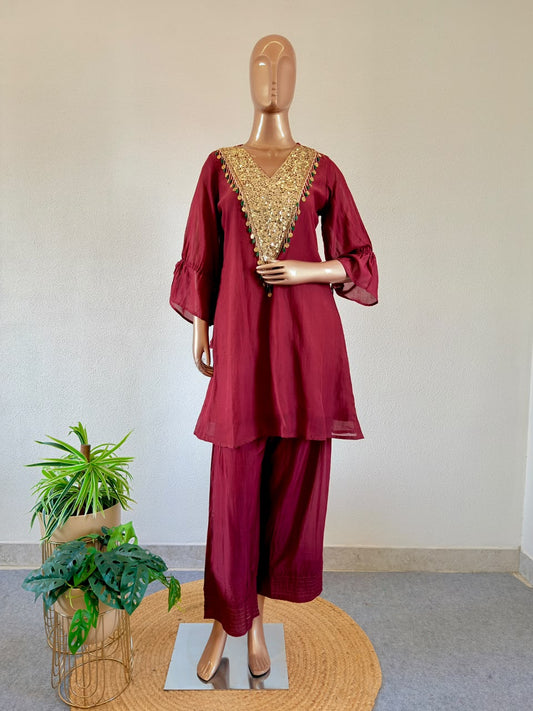 Mul Chanderi Gold Sequin V-Yoke Coord Set