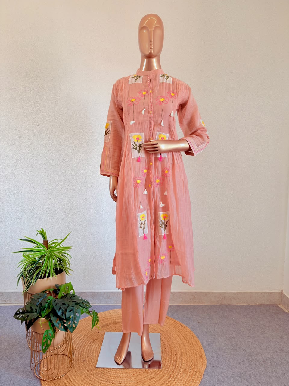 Floral Applique & Pin-Tucked Mul Chanderi Suit Set