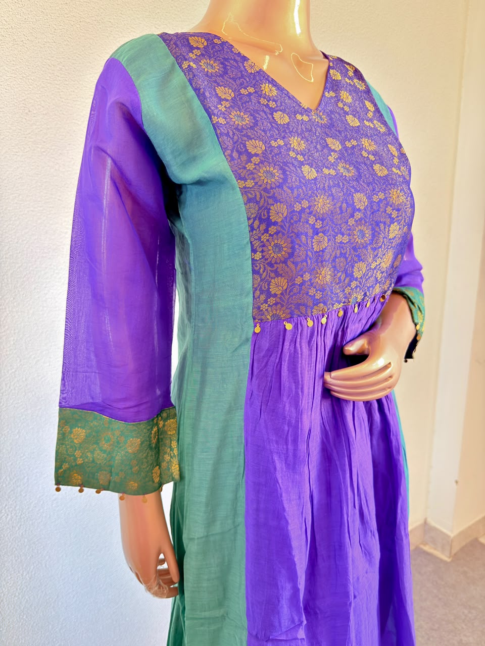 Dual-Tone Mul Chanderi A-Line Suit Set with Jaquard Woven Yoke
