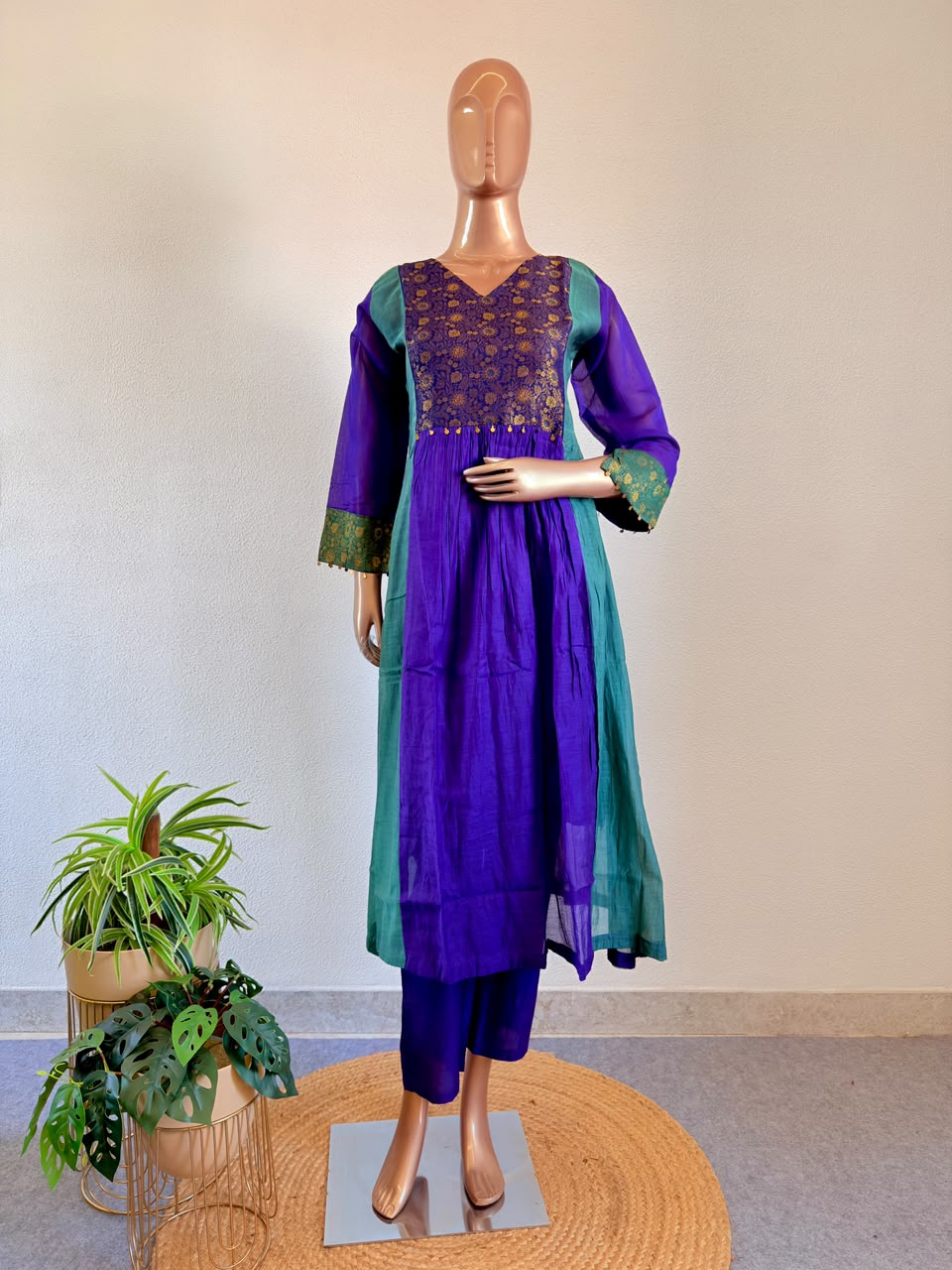 Dual-Tone Mul Chanderi A-Line Suit Set with Jaquard Woven Yoke