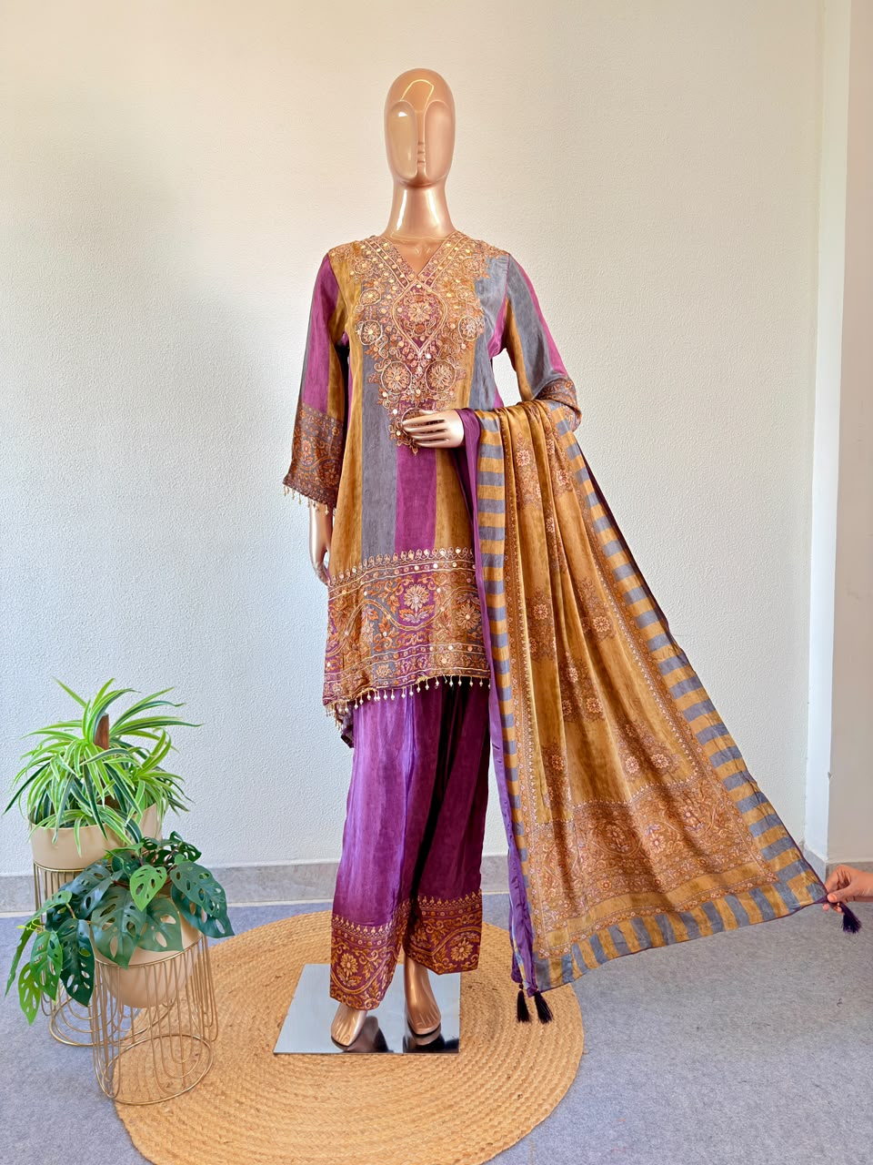 Zardozi & Mirror Embroidered V-Neck Crepe Suit Set with Farshi Bottoms