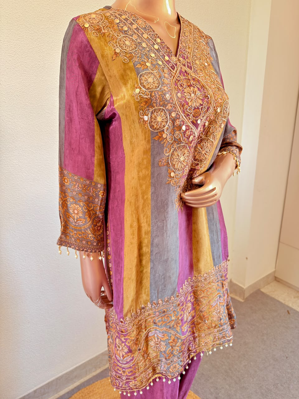 Zardozi & Mirror Embroidered V-Neck Crepe Suit Set with Farshi Bottoms