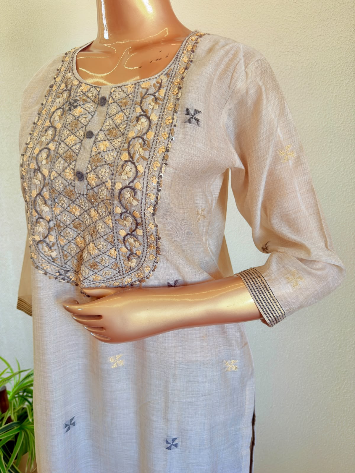 Embroidered Zari Yoke Beige Silk Suit Set with Black Zari-Printed Dupatta