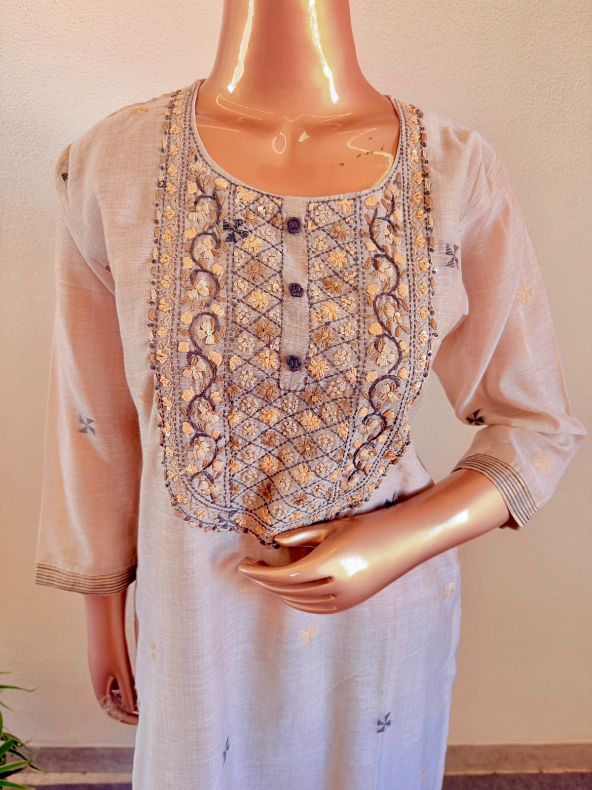 Embroidered Zari Yoke Beige Silk Suit Set with Black Zari-Printed Dupatta