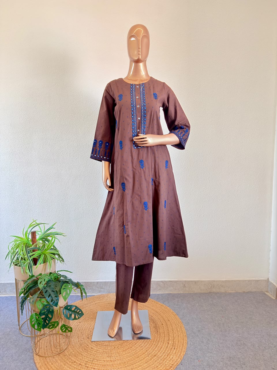 Mirror-Work Yoke Cotton Weaved Suit Set with Contrast Kota Dupatta