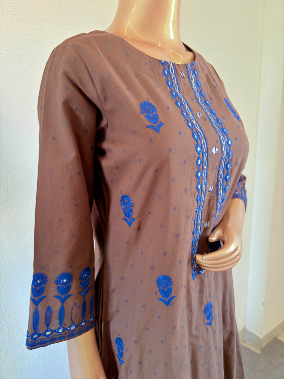 Mirror-Work Yoke Cotton Weaved Suit Set with Contrast Kota Dupatta