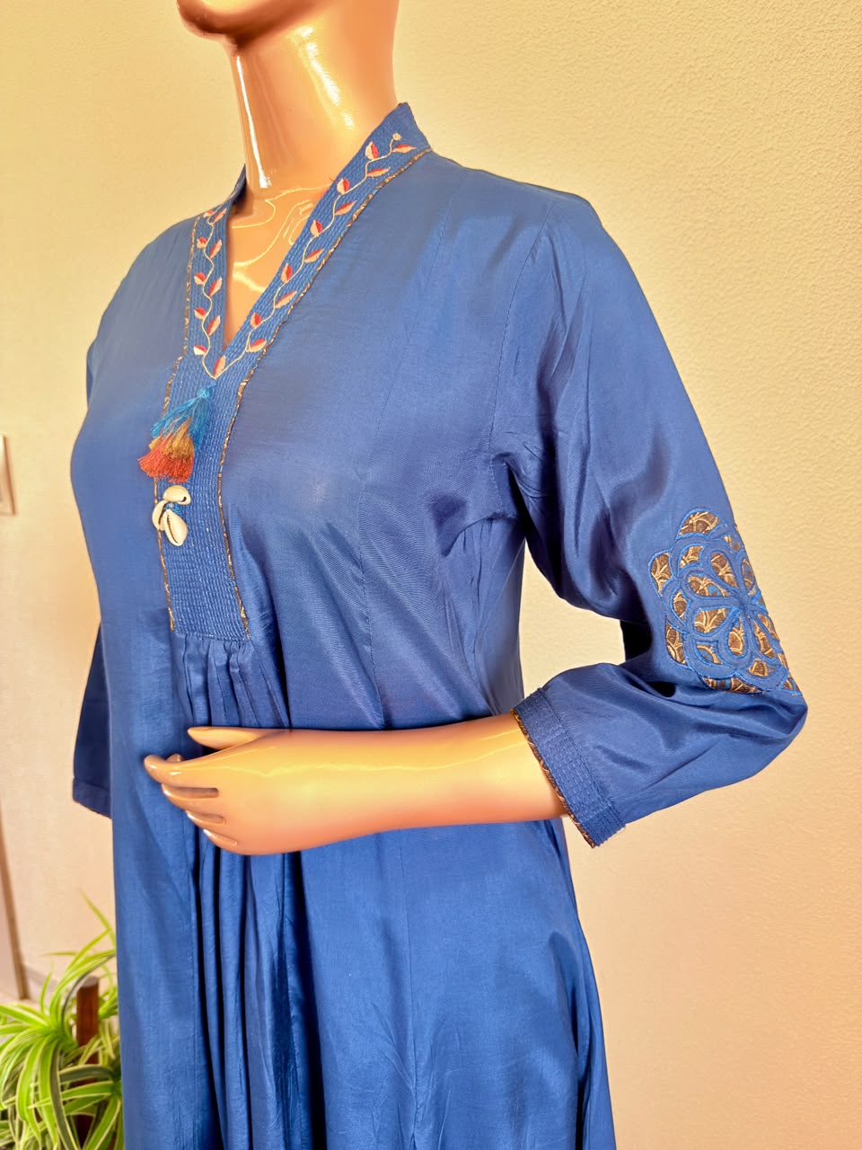 Floral Embroidered V-Neck Indigo Muslin Kurta Set with Ajrakh Dupatta