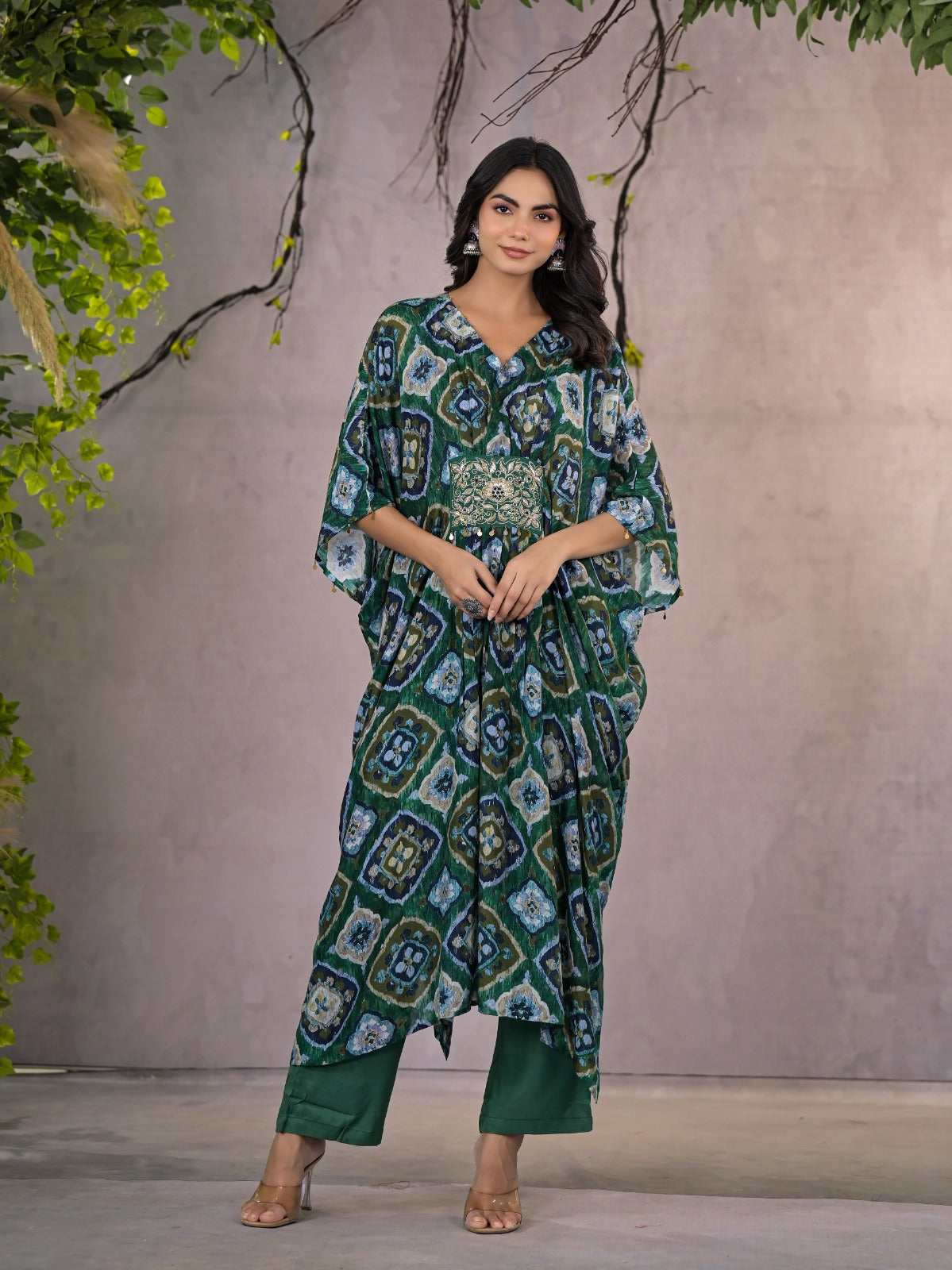 Chinon Kaftan Set with Broch